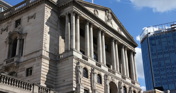 Bank of England Lowers UK Growth Forecast